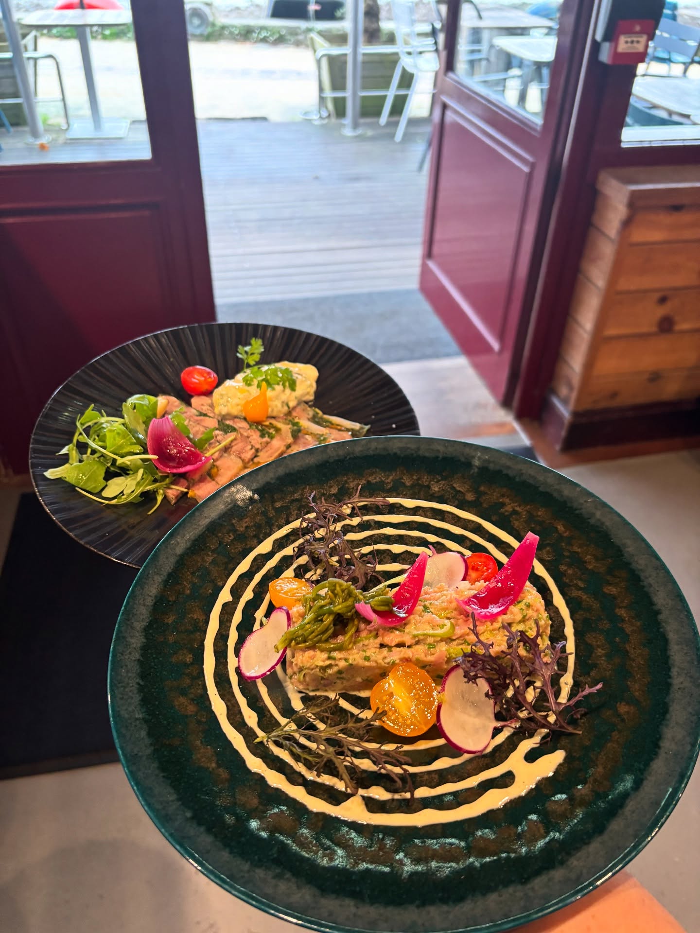 Vous êtes-vous déjà laissé emporter par le tourbillon de notre nouveau tartare de veau aux algues ? A découvrir parmi toutes les nouveautés de notre carte Automne-Hiver. 🤗